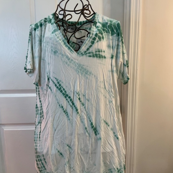 BUC-EE’S TIE DYE GREEN TOP PLUS SIZE 3X NWT - Picture 2 of 7